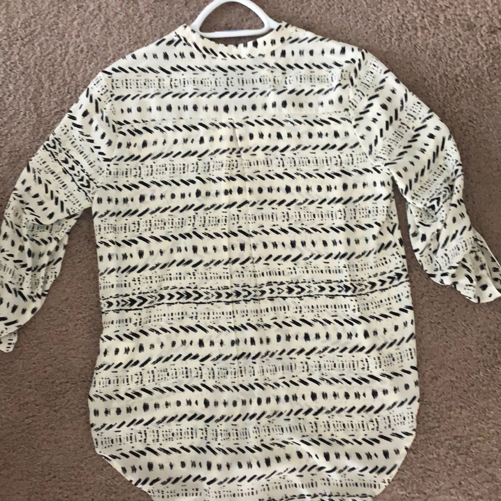 Lush 3/4 sleeve blouse - Picture 3 of 3